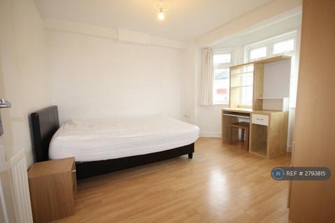 4 bedroom terraced house to rent, Carlyle Avenue, Brighton, BN2