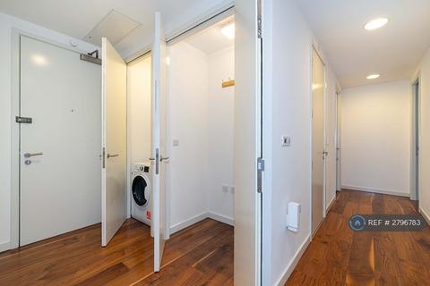 3 bedroom flat to rent, Peter St, London, W1F