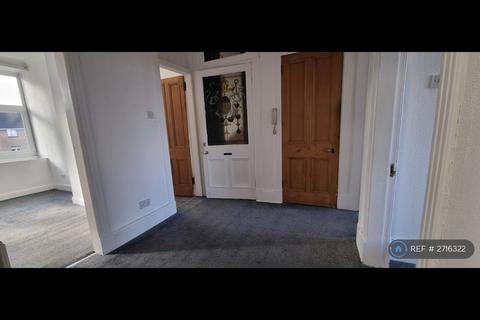 2 bedroom flat to rent, Alexandra Parade, Glasgow, G31
