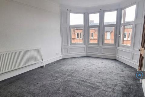 2 bedroom flat to rent, Alexandra Parade, Glasgow, G31