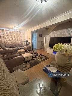 3 bedroom terraced house to rent, Gravary Road, London, E16