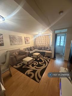3 bedroom terraced house to rent, Gravary Road, London, E16