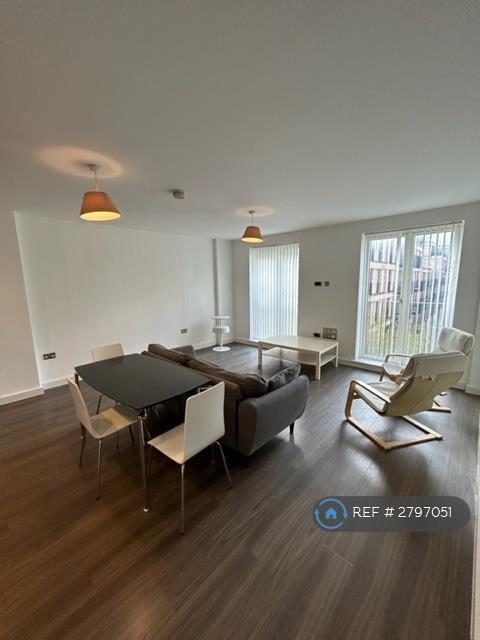 Kitchen/Living Area