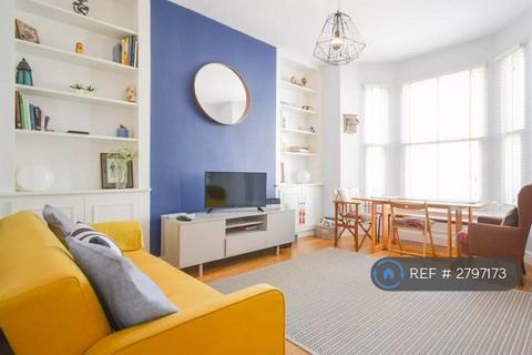 1 bedroom flat to rent, Loftus Road, London, W12
