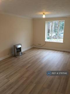 2 bedroom flat to rent, St. Johns Chase, Wakefield, WF1