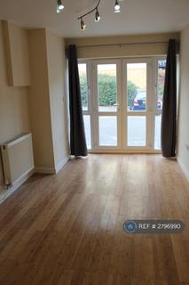 1 bedroom in a house share to rent, Cedar Close, Ilford, IG1