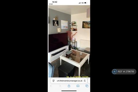 1 bedroom flat to rent, Bagley House, London, SE18
