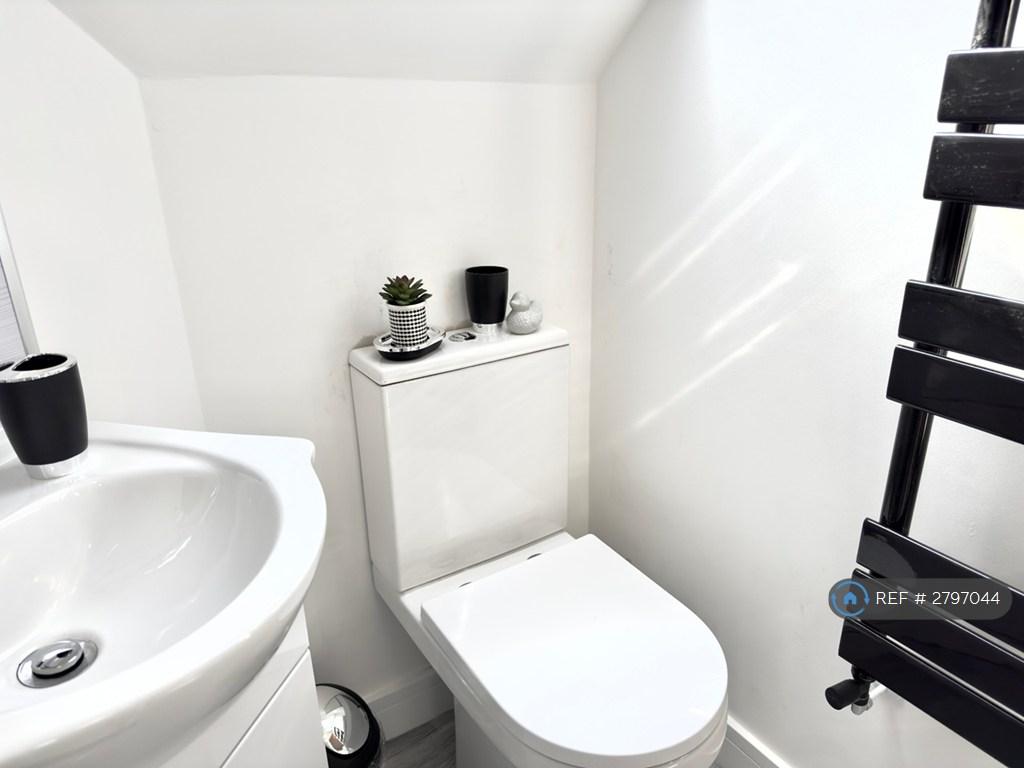 Room 4 Ensuite
