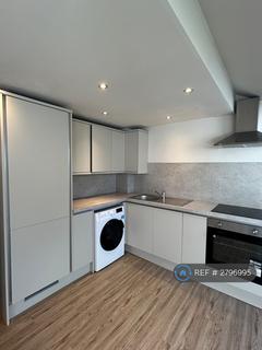 2 bedroom flat to rent, Woodland Lane, Leeds, LS7