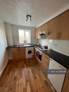 2 bedroom flat to rent, St. Johns Chase, Wakefield, WF1
