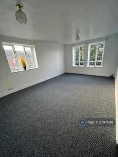 2 bedroom flat to rent, St. Johns Chase, Wakefield, WF1