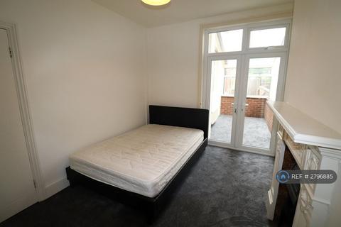 undefined, Abington Avenue, Northampton, NN1