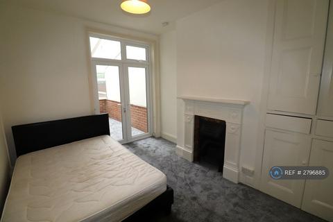 undefined, Abington Avenue, Northampton, NN1