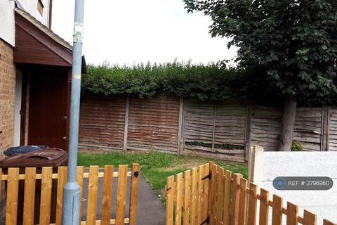 1 bedroom terraced house to rent, Holden Close, Dagenham, RM8