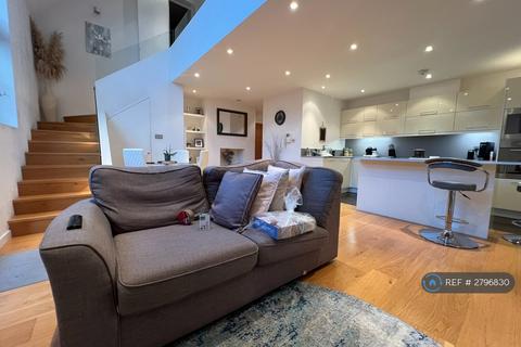 2 bedroom flat to rent, The Former School, Feltham, TW13