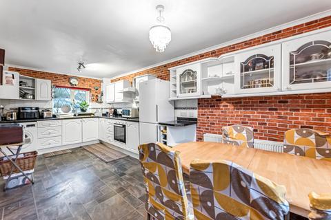 3 bedroom semi-detached house for sale, Deanefield View, Sheffield, S20