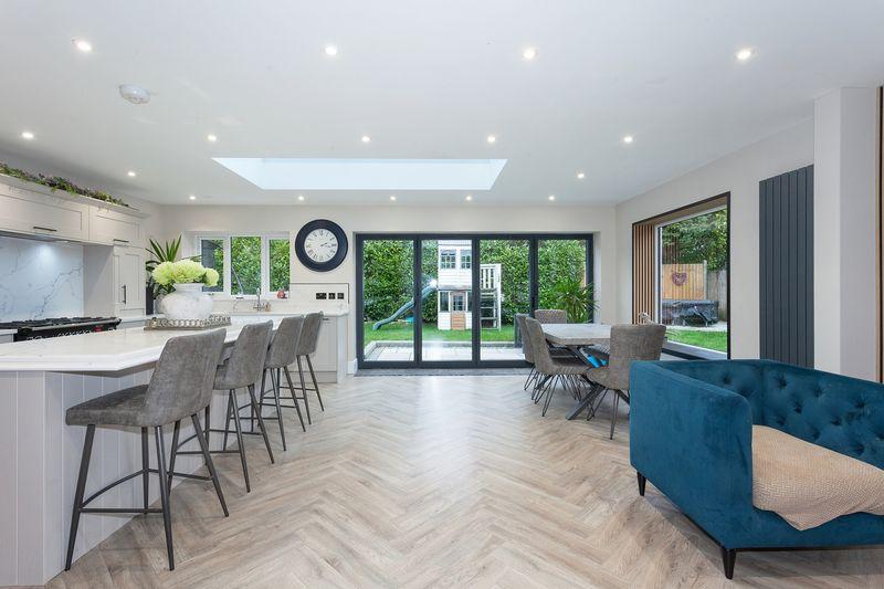 Lounge/dining room