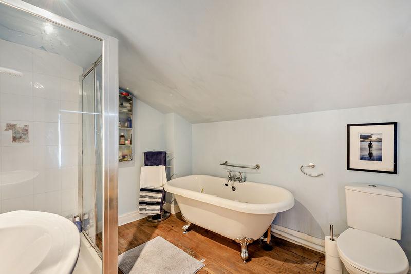 Bedroom One En-suite