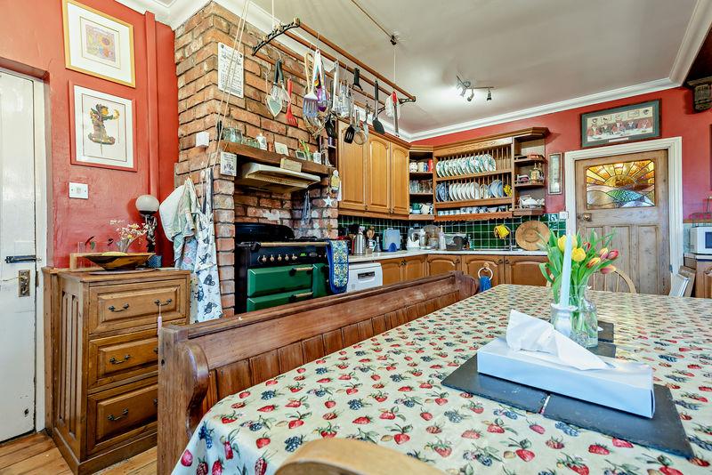 Kitchen/Dining