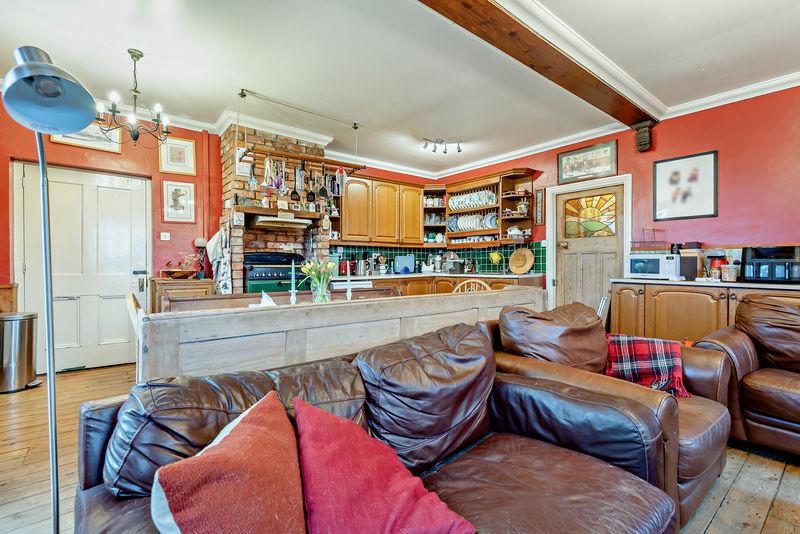 Kitchen/Dining/Kitchen
