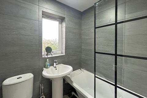 undefined, Ravensbourne Grove, Willenhall