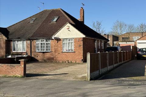 4 bedroom bungalow for sale, Clare Road, Stanwell