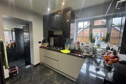 4 bedroom bungalow for sale, Clare Road, Stanwell