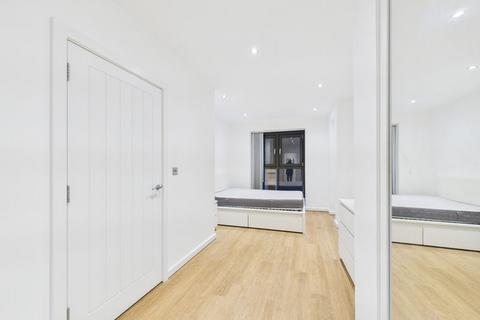 2 bedroom apartment to rent, Stour Street, Canterbury