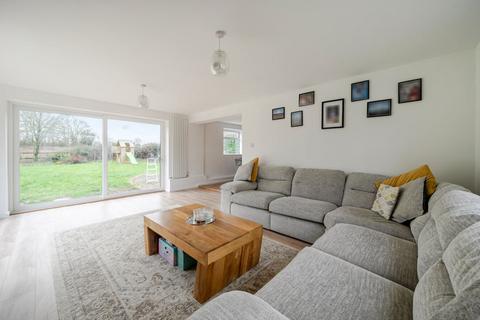 4 bedroom semi-detached house for sale, Marden Road, Staplehurst