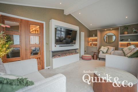 undefined, Pearl Drive, Canvey Island, SS8
