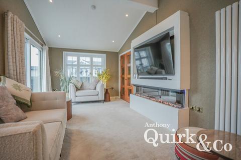 undefined, Pearl Drive, Canvey Island, SS8