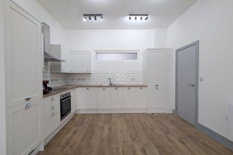 2 bedroom apartment to rent, To Let - Chapel Street, Southport Town Centre - Two Bedroom First Floor Apt
