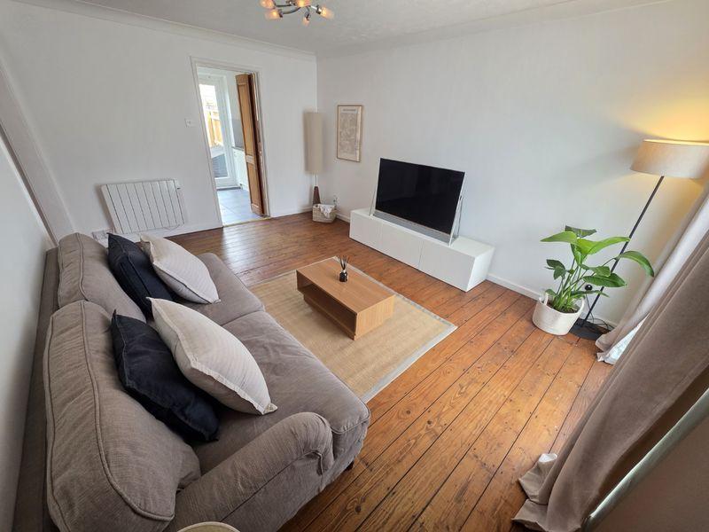 Lounge Additional