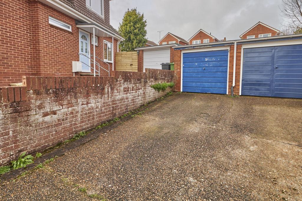 Garage &amp; Parking
