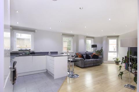 2 bedroom apartment for sale, Church Street, Walton-On-Thames