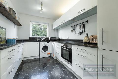 2 bedroom apartment for sale, Reddington Close, Sanderstead