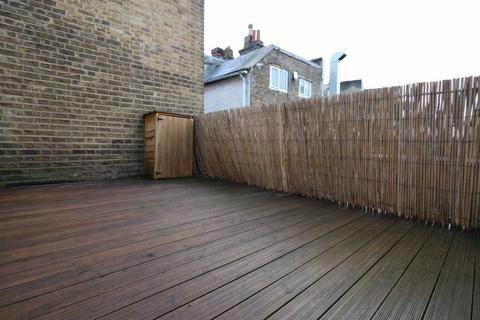 Studio to rent, Studio with a private terrace - Finsbury Park N4