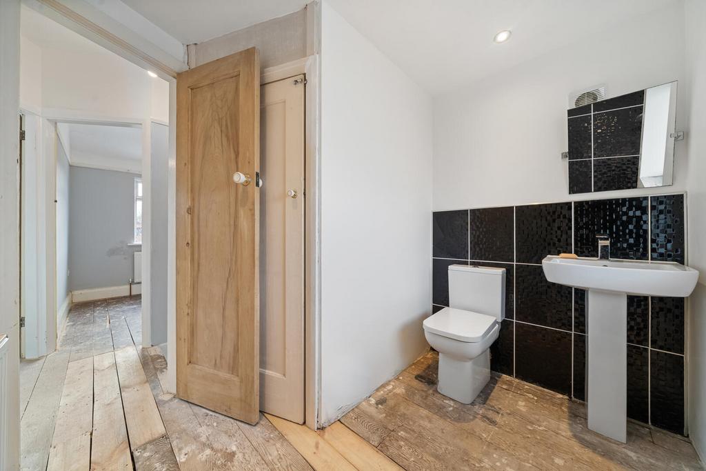 Bathroom1