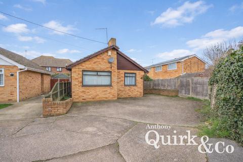3 bedroom detached bungalow for sale, Roggel Road, Canvey Island, SS8