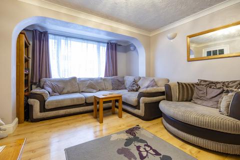4 bedroom end of terrace house for sale, Avon Grove, Bletchley, Milton Keynes