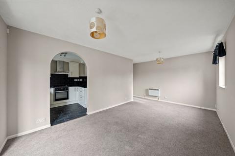2 bedroom flat for sale, Autumn Drive, Sutton