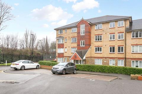 1 bedroom apartment to rent, Muggeridge Close, South Croydon