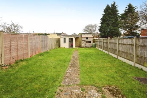 5 bedroom detached house to rent, Bingham Road, Bournemouth BH9