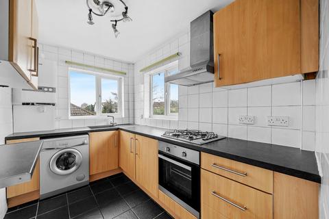 2 bedroom apartment to rent, Southborough Lane, Bickley