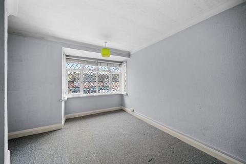 2 bedroom apartment to rent, Southborough Lane, Bickley
