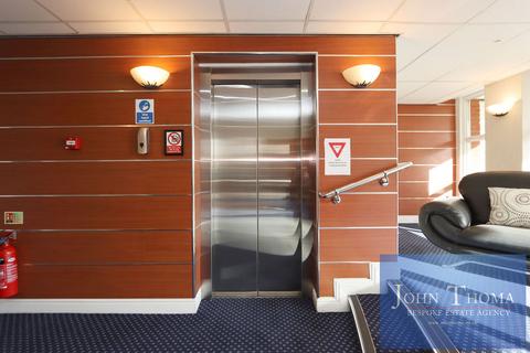3 bedroom apartment for sale, Manor Road, Chigwell IG7