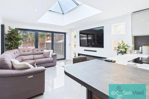 2 bedroom semi-detached house for sale, Grand Union Way, Manchester M30