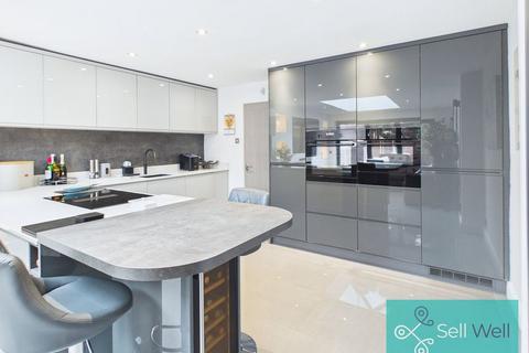 2 bedroom semi-detached house for sale, Grand Union Way, Manchester M30