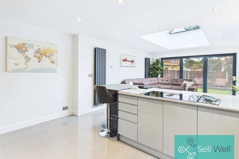 2 bedroom semi-detached house for sale, Grand Union Way, Manchester M30