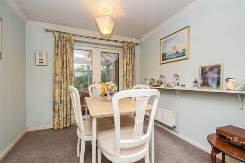 undefined, Oregon Gardens, Burntwood WS7